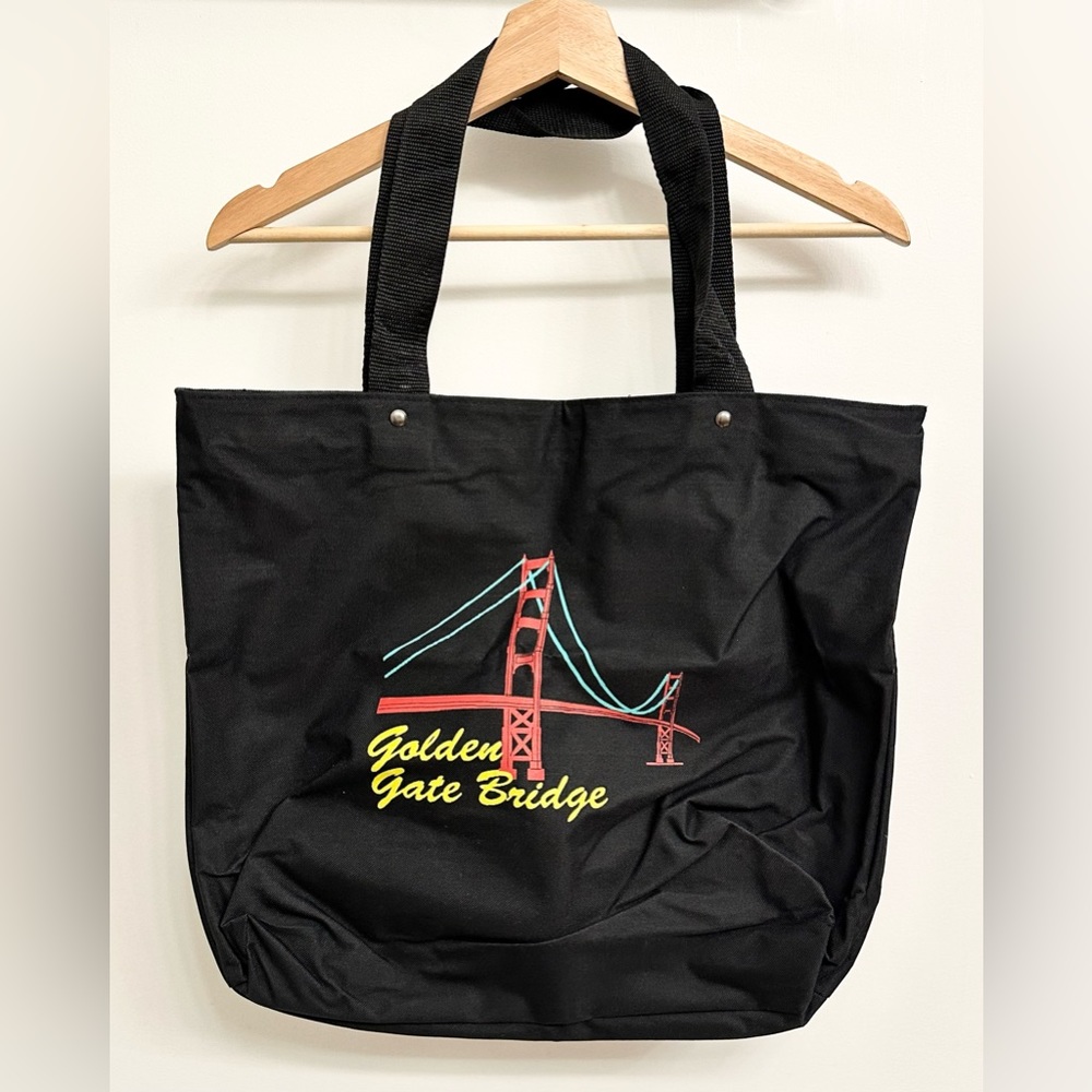 Vintage Golden Gate Bridge tote with zipper